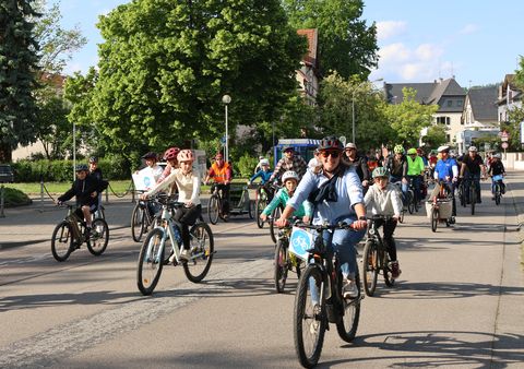 Schul- und Stadtradelstart am 8. Mai 2026 mit einem Fahrradcorso